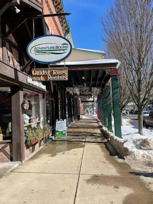 Skiing, Hiking, Village Of Eville Mtn Escape Ellicottville Exteriör bild
